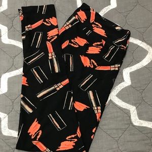 LLR TC lipstick leggings